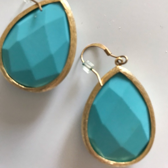 Turquoise colored earrings - Picture 8 of 8